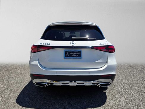 Used 2026 Mercedes-Benz GLC 300 4MATIC image 4