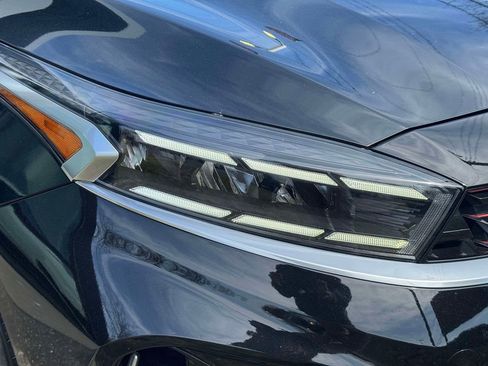 Used 2023 Kia Forte GT FWD image 8