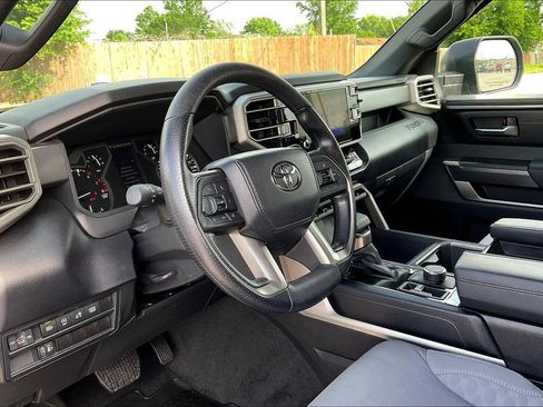 Used 2025 Toyota Tundra SR5 AWD/4WD image 8