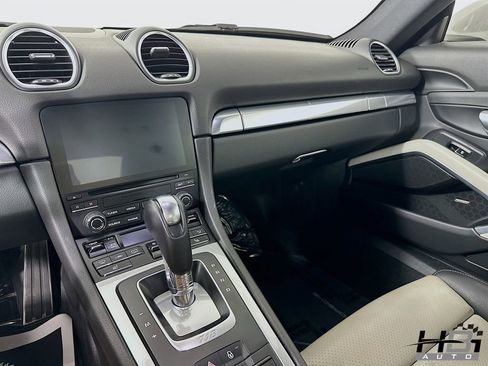 Used 2018 Porsche 718 Cayman S image 17