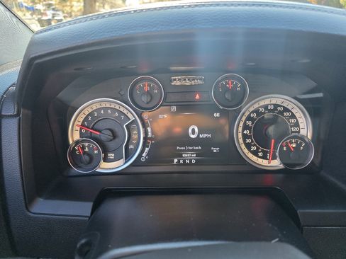 Used 2014 RAM 1500 Laramie w/ Convenience Group image 17