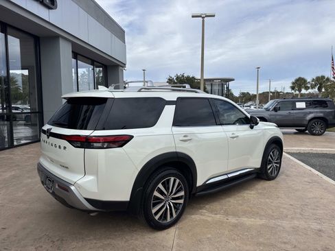 Used 2022 Nissan Pathfinder Platinum w/ Cargo Package image 3