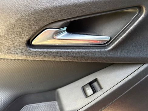 New 2026 Chevrolet Equinox LT w/ Convenience Package II FWD image 40
