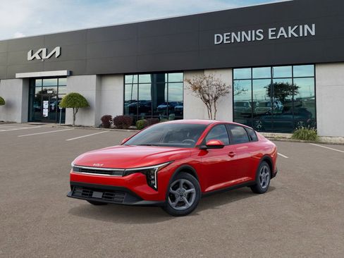 New 2025 Kia K4 LXS image 1