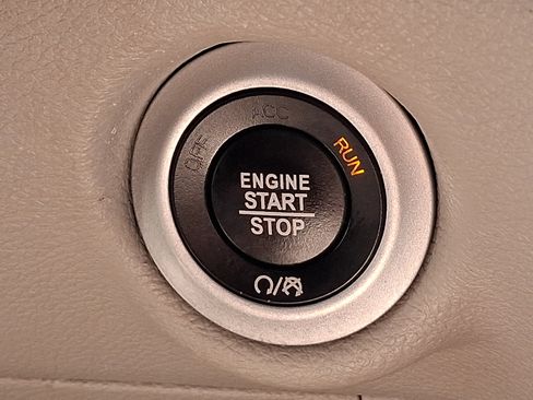 Certified 2020 Chrysler Pacifica Touring-L Plus FWD image 26