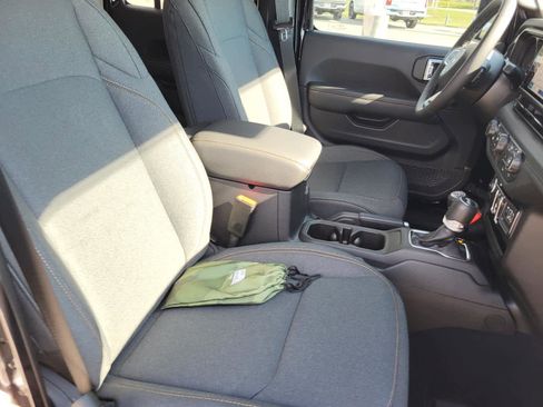 New 2025 Jeep Wrangler Sahara w/ Technology Group image 10