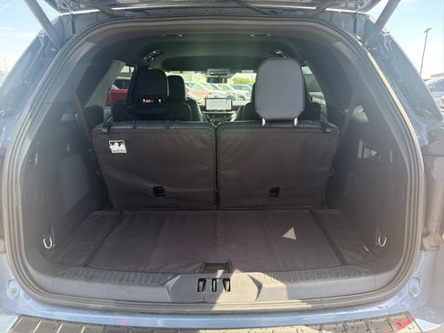 Certified 2025 Ford Explorer ST-Line w/ Premium Package RWD image 30