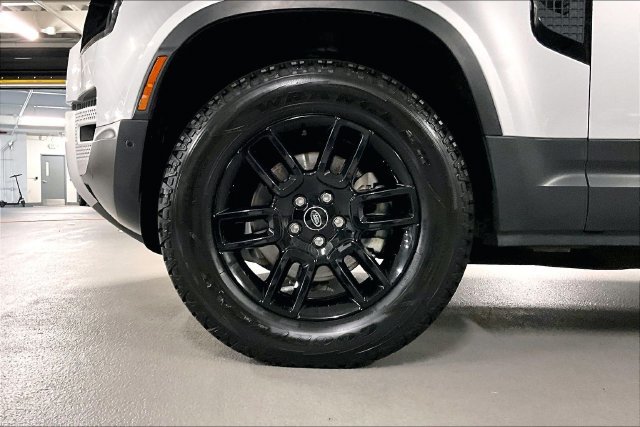 Certified 2023 Land Rover Defender 110 S AWD/4WD image 8