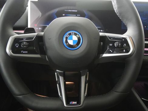Certified 2026 BMW i5 eDrive40 w/ M Sport Package image 22