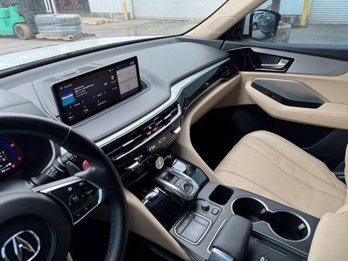 Used 2024 Acura MDX Technology image 12