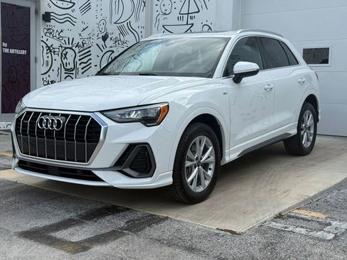 Used 2021 Audi Q3 2.0T Premium w/ Convenience Package AWD/4WD image 1