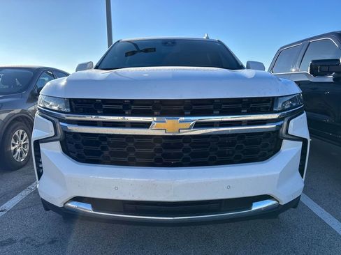 Used 2023 Chevrolet Suburban LS image 2