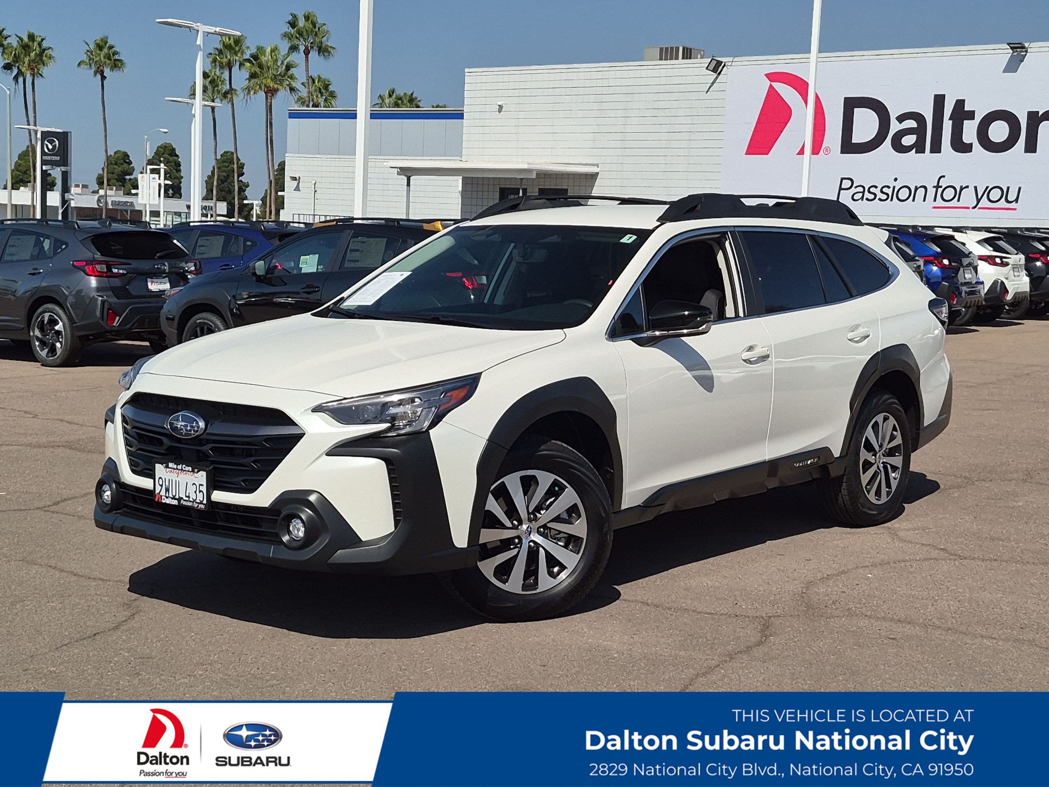 Used 2025 Subaru Outback Premium AWD/4WD image 1