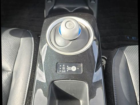 Used 2016 Nissan Leaf SL image 17