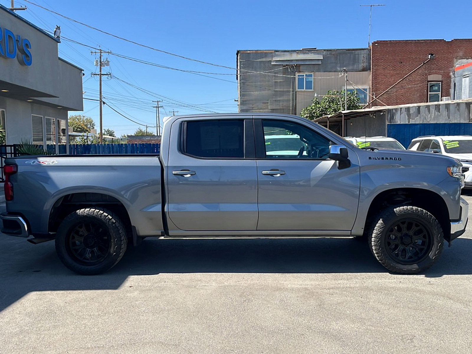 Used 2021 Chevrolet Silverado 1500 LT AWD/4WD image 36