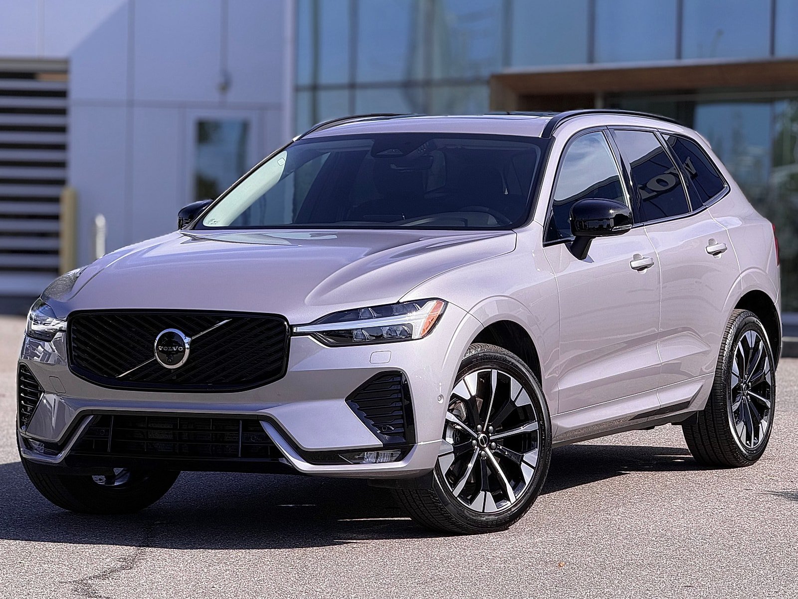Certified 2026 Volvo XC60 B5 Plus AWD/4WD image 1