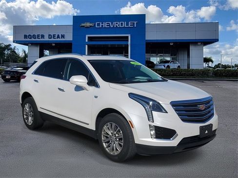 Used 2017 Cadillac XT5 Luxury image 1