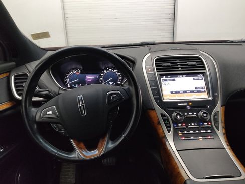 Used 2016 Lincoln MKX Select w/ Climate Package image 22