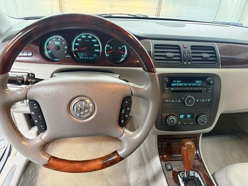 Used 2009 Buick Lucerne CXL w/ Driver Confidence Package image 18