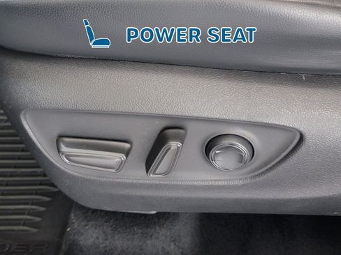 Used 2022 Toyota Highlander XLE AWD/4WD image 15