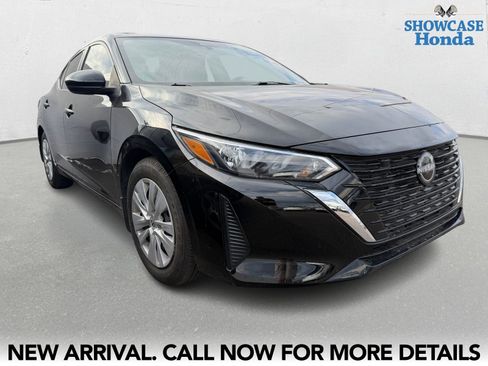 Used 2025 Nissan Sentra S image 6