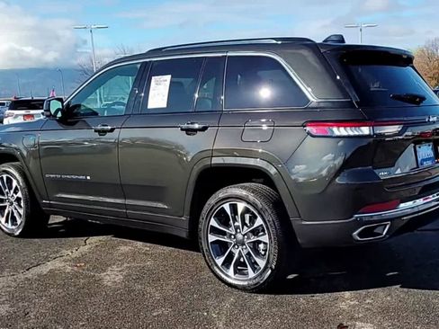 Used 2024 Jeep Grand Cherokee Overland w/ Trailer Tow Package image 6