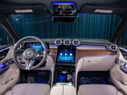 New 2026 Mercedes-Benz GLC 300 4MATIC image 10