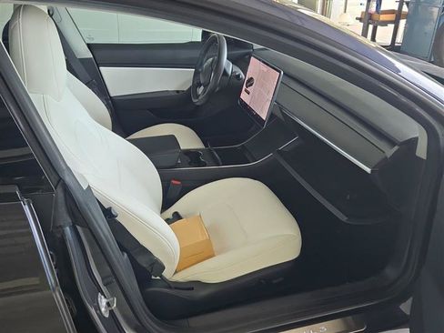 Used 2018 Tesla Model 3 Mid Range RWD image 6
