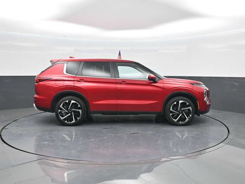 Used 2024 Mitsubishi Outlander SE AWD/4WD image 9