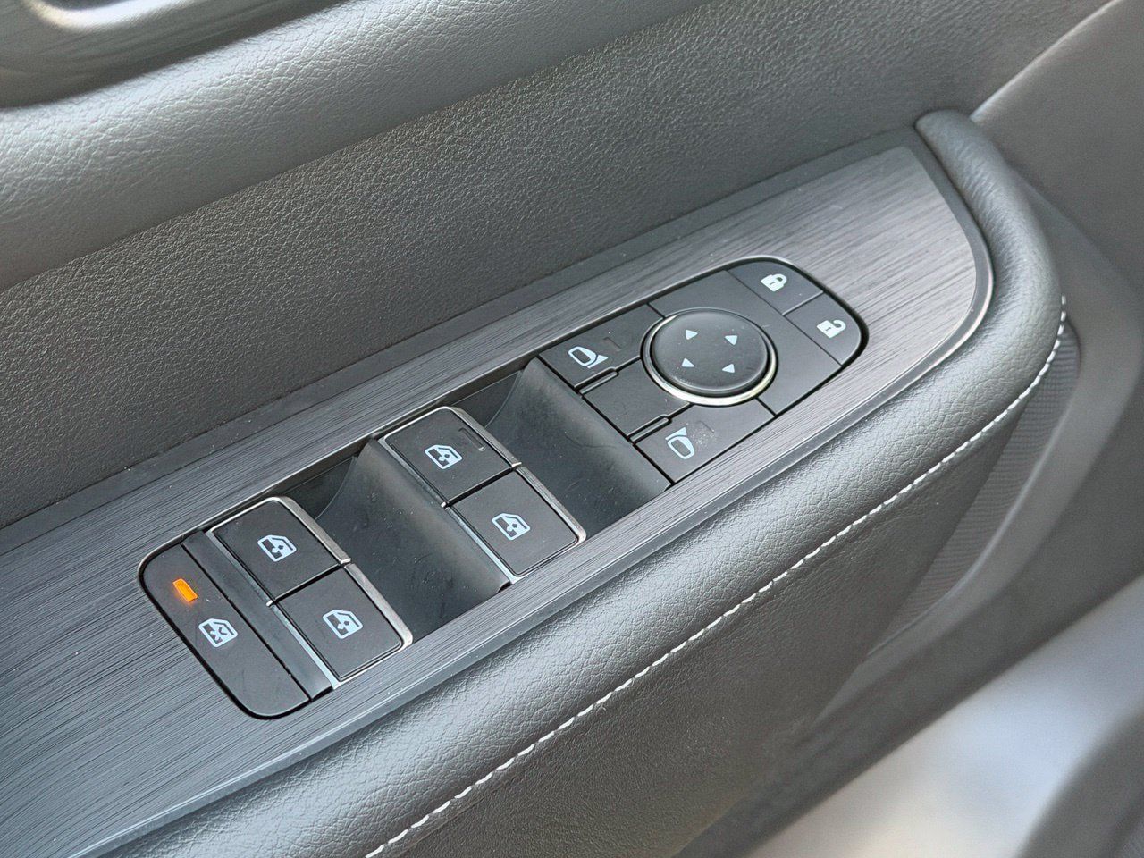 Certified 2025 Nissan Armada SV RWD image 21