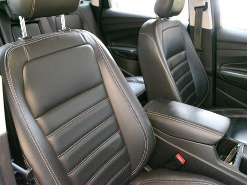 Used 2019 Ford Escape SEL w/ Sun & Style Package AWD/4WD image 10