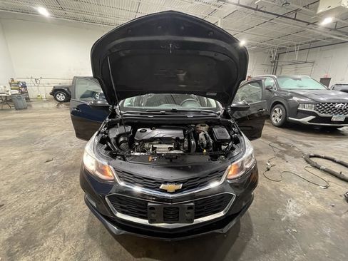 Used 2017 Chevrolet Cruze LS image 34