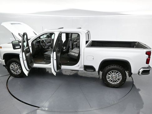 Used 2022 Chevrolet Silverado 2500 High Country AWD/4WD image 46