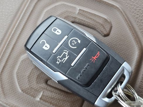 Used 2020 RAM 2500 Laramie image 36