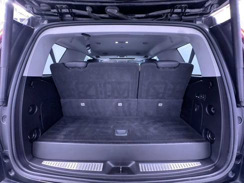 Used 2018 Cadillac Escalade Luxury AWD/4WD image 42