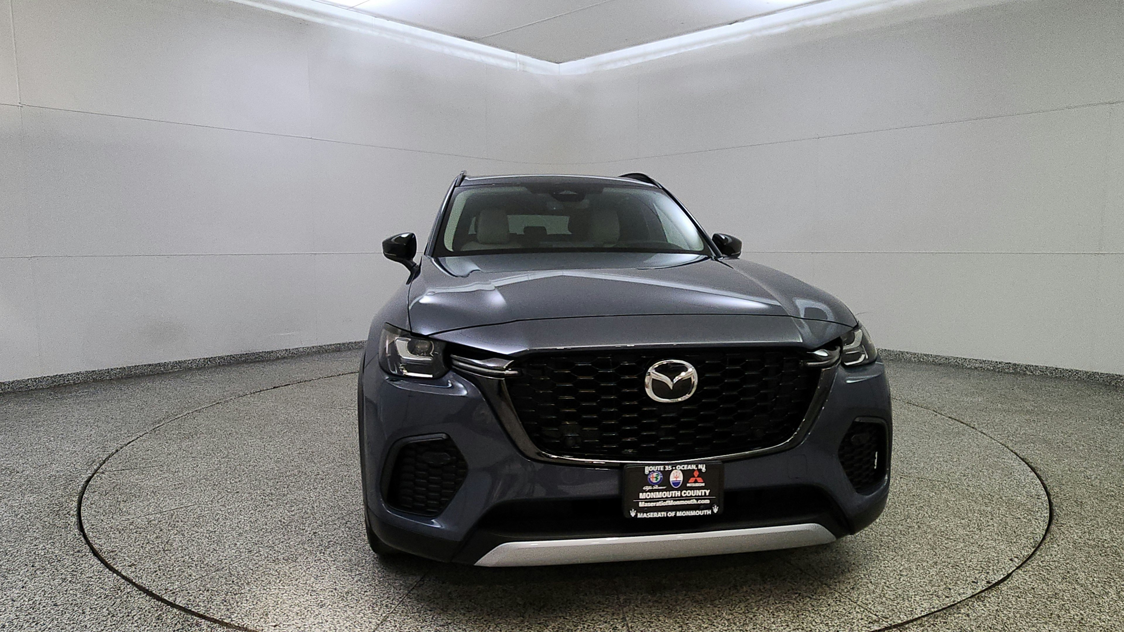 Used 2025 MAZDA CX-70 Plug-In Hybrid w/ Premium Pkg AWD/4WD image 2