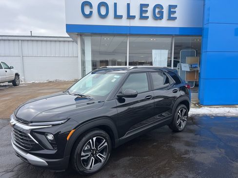 New 2026 Chevrolet TrailBlazer LT w/ Convenience Package image 1