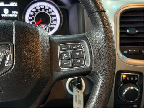 Used 2019 RAM 1500 Classic SLT image 32