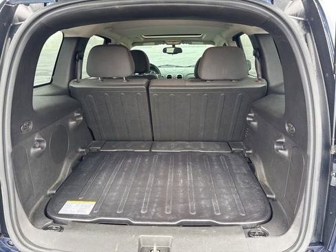 Used 2009 Chevrolet HHR LT image 7