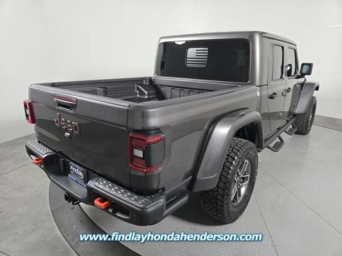 Used 2025 Jeep Gladiator Mojave AWD/4WD image 6