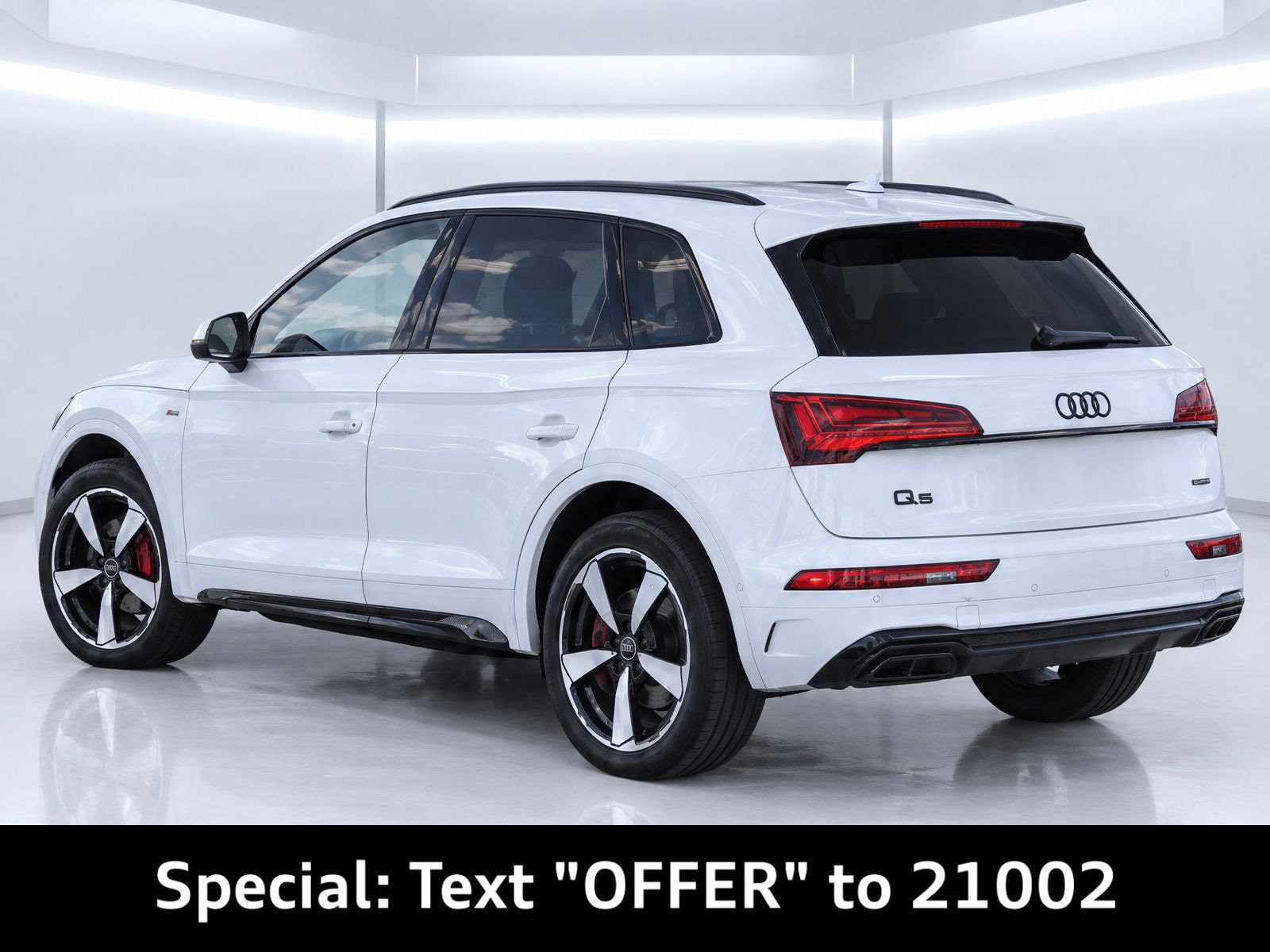 Certified 2024 Audi Q5 2.0T Prestige w/ Prestige Package AWD/4WD image 3