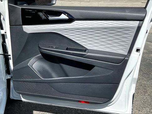 Certified 2023 Volkswagen Taos S image 23