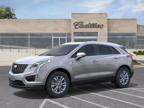 New 2026 Cadillac XT5 Luxury image 2