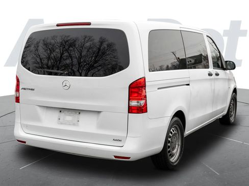 Used 2017 Mercedes-Benz Metris Van 4D image 3