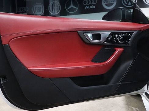 Used 2016 Jaguar F-TYPE R image 9