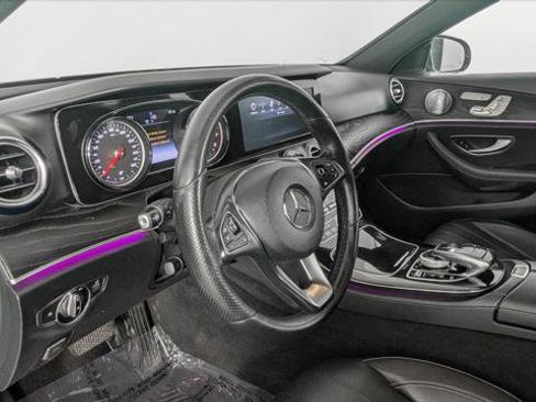 Used 2017 Mercedes-Benz E 400 4MATIC Wagon image 27