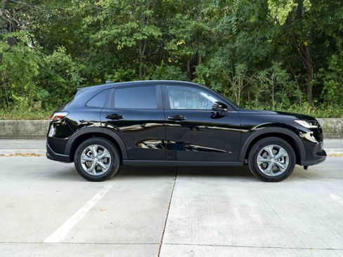 Used 2026 Honda HR-V LX image 10