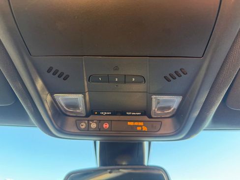 Used 2023 Chevrolet Blazer Premier image 32