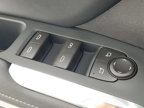 New 2026 Chevrolet Traverse LT image 29