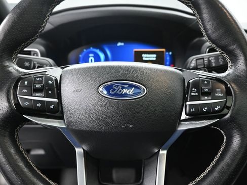 Certified 2022 Ford Explorer ST w/ ST Street Pack image 12